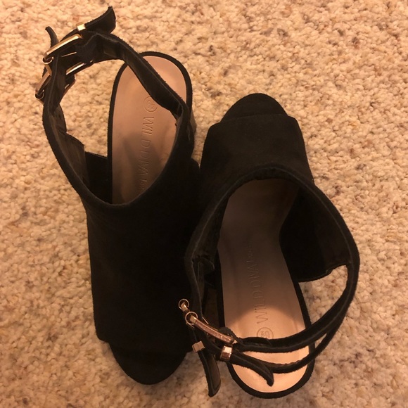 Black suede peep toe bootie - Picture 5 of 5